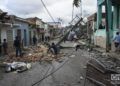 Vista de una calle de la barriada de Luyanó, al día siguiente del tornado que azotó La Habana el 27 de enero de 2019. Foto: Otmaro Rodríguez.