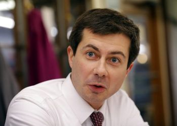 Pete Buttigieg, alcalde de South Bend, Indiana, quien acaba de anunciar intenciones de postularse a la presidencia, en foto tomada el 10 de enero del 2019 en South Bend. Foto: Nam Y. Huh / AP.