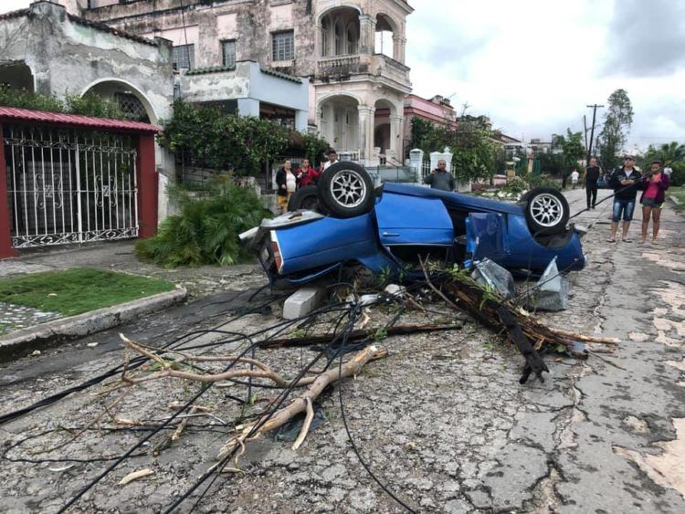 La Habana después del tornado. Foto: Raimundo Urrechaga / Facebook.