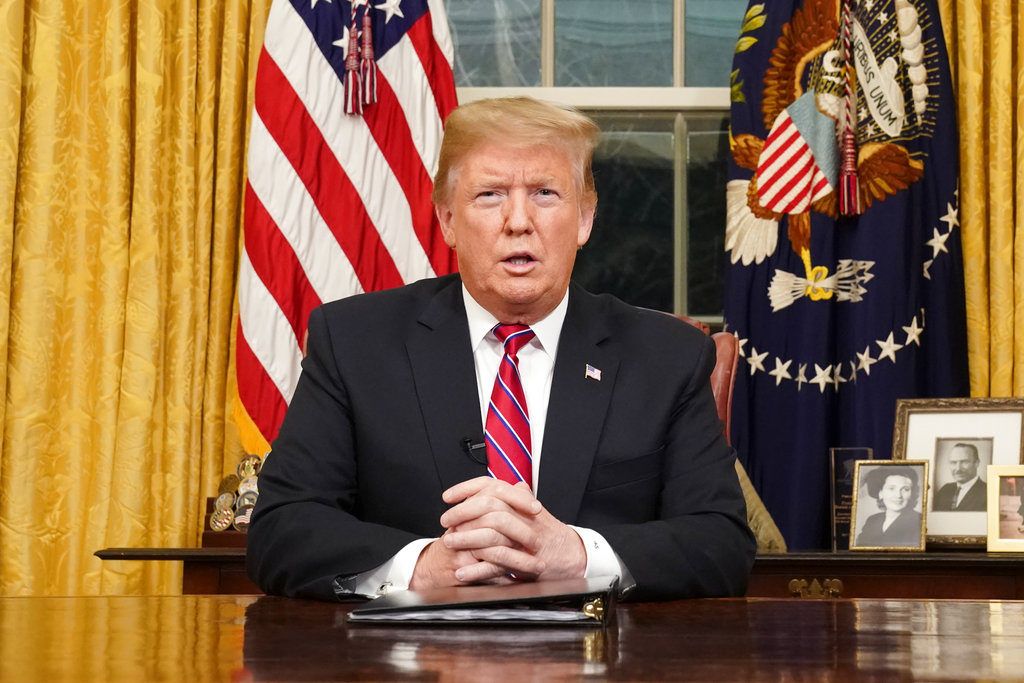 El presidente Donald Trump da un discurso en la Oficina Oval de la Casa Blanca, el martes 8 de enero de 2019, en Washington. Foto: Carlos Barria / Pool vía AP.