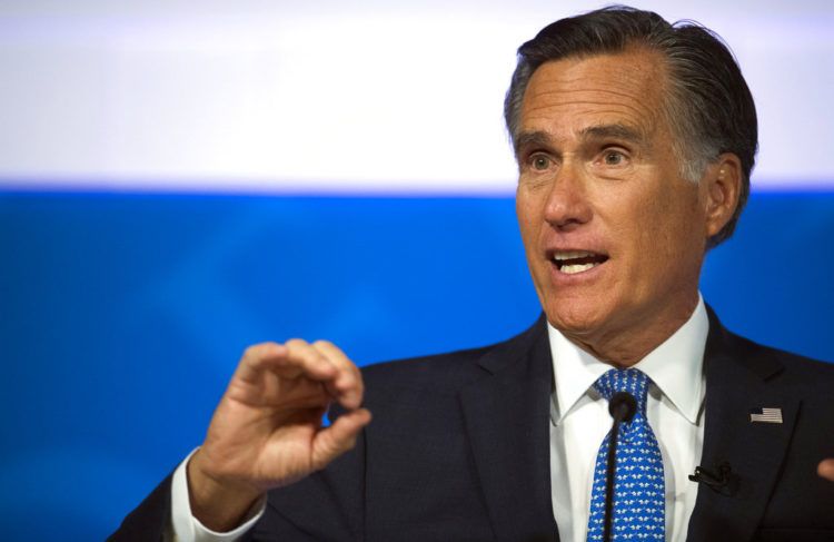 El senador electo y excandidato presidencial republicano Mitt Romney . Foto: James M. Dobson / The Spectrum vía AP / Archivo.