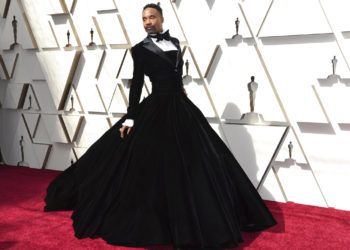 Billy Porter llega a la ceremonia de los premios Oscar el domingo 24 de febrero del 2019 en el Teatro Dolby en Los Angeles. (Foto por Richard Shotwell/Invision/AP)
