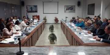 Primera sesión de la reunión bilateral entre Cuba y la Comisión Económica Euroasiática (CEE), el 6 de febrero de 2019 en La Habana. Foto: @IMordoche / Twitter.