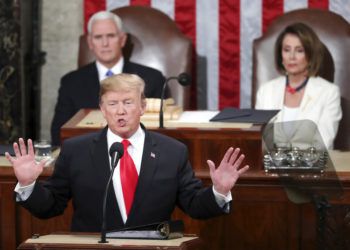 El presidente Donald Trump pronuncia su discurso sobre el Estado de la Unión en sesión conjunta del Congreso en el Capitolio de Washington el martes 5 de febrero de 2019. (AP Foto/Andrew Harnik)