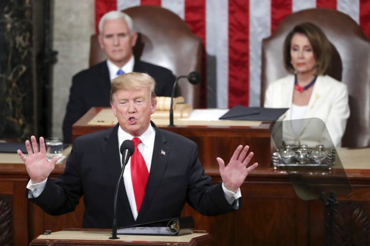 El presidente Donald Trump pronuncia su discurso sobre el Estado de la Unión en sesión conjunta del Congreso en el Capitolio de Washington el martes 5 de febrero de 2019. (AP Foto/Andrew Harnik)