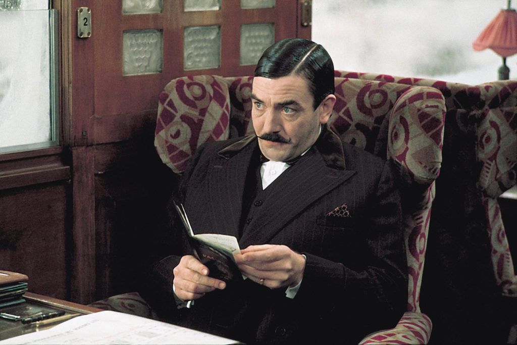 El fallecido actor británico Albert Finney en el papel del célebre detective Hércules Poirot, por el que fue nominado al Oscar. Foto: Pinterest.