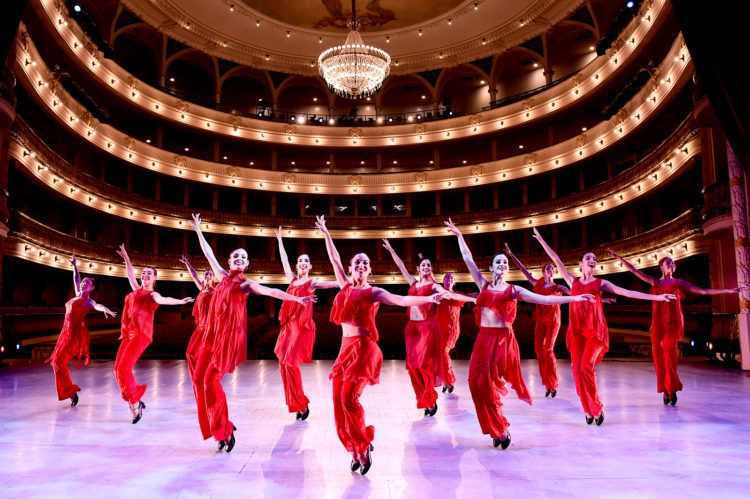 Compañía Lizt Alfonso Dance Cuba. Foto: placedesarts.com