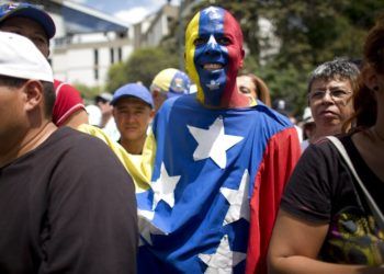 Manifestación opositora al presidente de Venezuela Nicolás Maduro en Caracas. Foto: Ariana Cubillos / AP / Archivo.