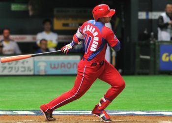 Erisbel Arruebarrena está en trámites para volver al béisbol cubano. Foto: Getty Images
