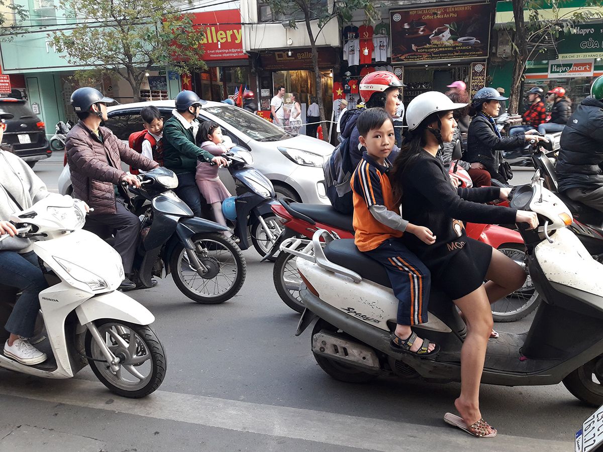En las calles, la bicicleta fue sustituida por la moto, que es hoy el transporte del pueblo. Foto: Raquel Pérez.