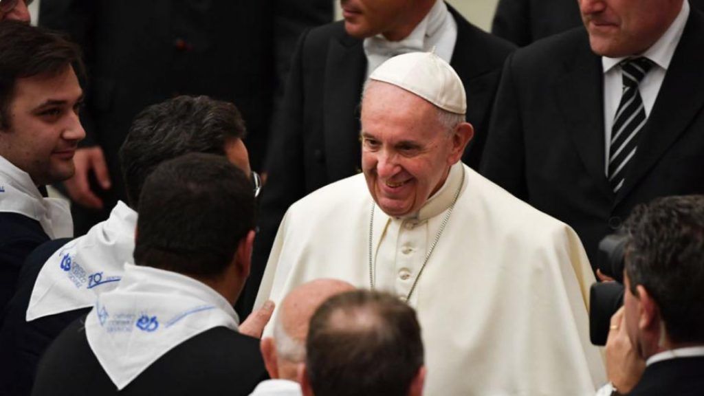 El Papa Francisco saluda a fieles. Foto: 19640noticias.com / AP / Archivo.