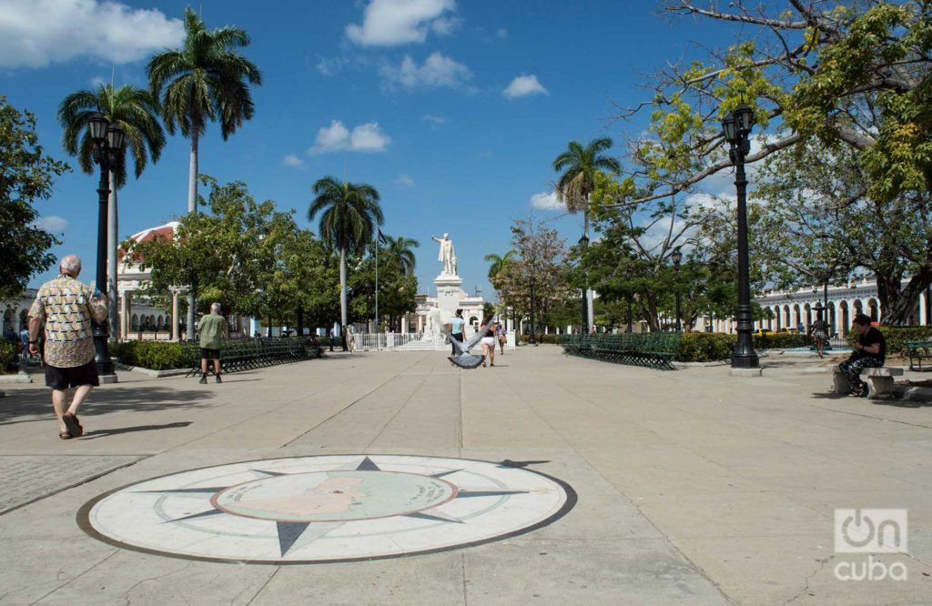 Parque José Martí, en Cienfuegos. Foto: Otmaro Rodríguez.