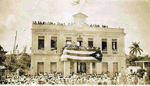 Ayuntamiento de Yaguajay. El mismo edificio es hoy la sede del gobierno municipal.