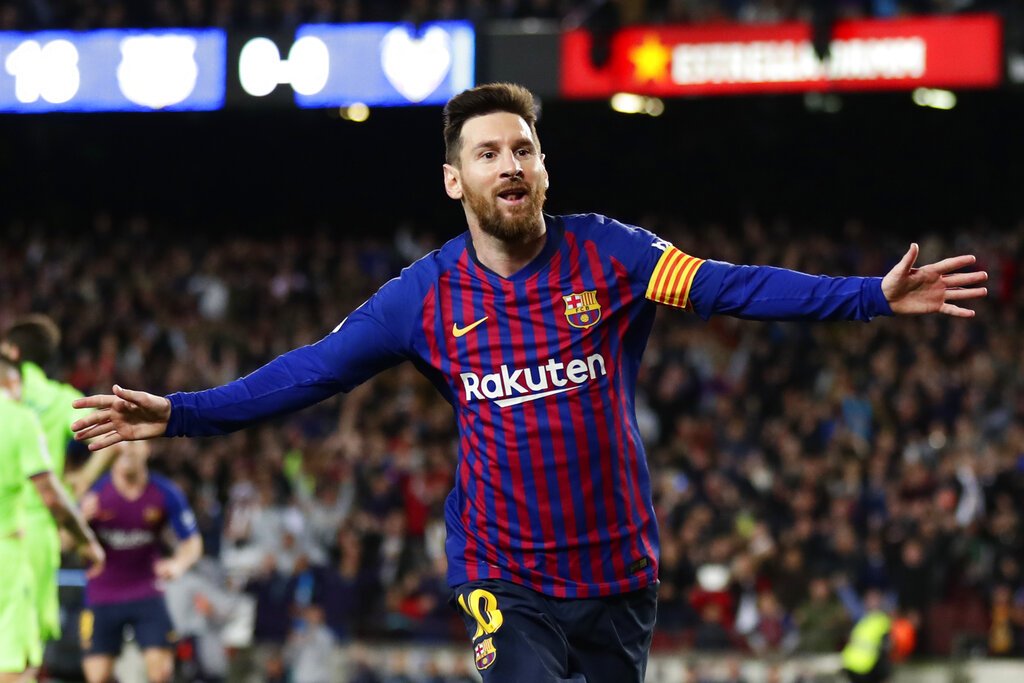 Lionel Messi festeja tras anotar el gol del Barcelona en la victoria 1-0 ante Levante en la Liga española, el sábado 27 de abril de 2019. Foto: Manu Fernández / AP.
