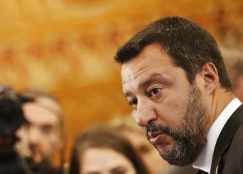 El ministro italiano del Interior, Matteo Salvini, responde a la prensa en la reunión de ministros del Interior del G7 en París, el viernes 5 de abril de 2019. Foto: Christophe Ena / AP.