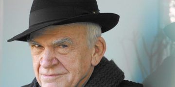 A sus 90 años no solo los amantes de su literatura lo celebran. Kundera ha sido un autor muy influyente y llamativo, por su obra y también su vida.