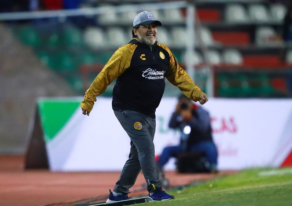 El ex astro del fútbol Diego Armando Maradona y sus Dorados de Sinaloa llegaron a su segunda final consecutiva del torneo Clausura de la segunda división de México. Foto: @SC_ESPN / Twitter.