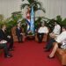 El presidente cubano, Miguel Díaz-Canel (4-i), y el director general del Organismo Internacional de la Energía Atómica, el japonés Yukiya Amano (3-d), se reúnen en La Habana el 17 de mayo de 2019. Foto: @BrunoRguezP / Twitter.