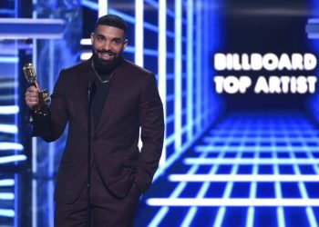 Drake recibe el Premio Billboard al artista del año el miércoles 1 de mayo del 2019 en Las Vegas. Foto: Chris Pizzello/Invision/AP.
