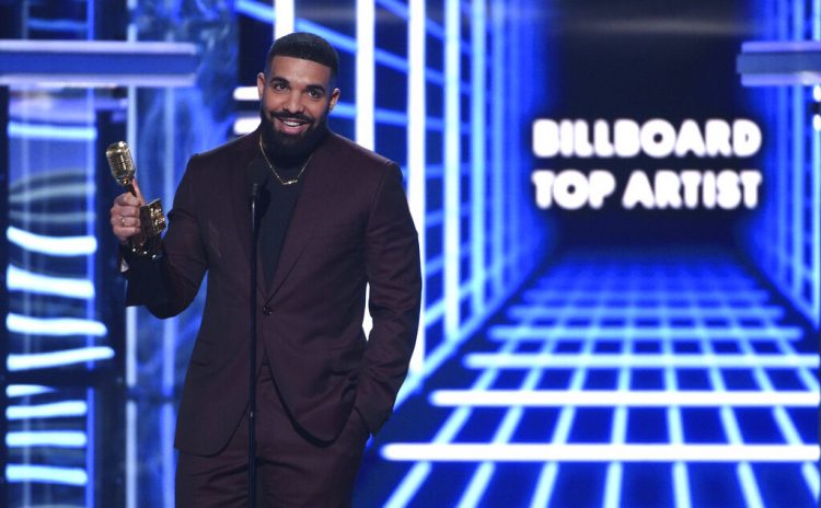 Drake recibe el Premio Billboard al artista del año el miércoles 1 de mayo del 2019 en Las Vegas. Foto: Chris Pizzello/Invision/AP.
