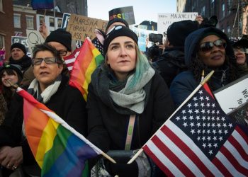Marcha LGTBQ en Nueva York contra políticas de Trump. Foto: AP.
