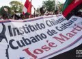 Invitados extranjeros al desfile por el Día Internacional de los Trabajadores, el 1ro de mayo de 2019 en la Plaza de la Revolución "José Martí" de La Habana. Foto: Otmaro Rodríguez.