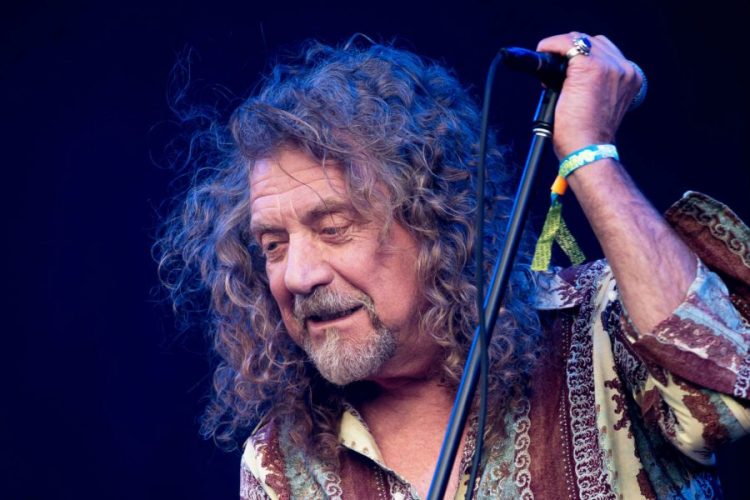 El legendario Robert Plant está previsto en el cartel de Woodstock 50.