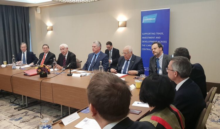 Encuentro de empresarios británicos con el presidente cubano Miguel Díaz-Canel y su delegación, durante su visita a Londres en noviembre de 2018. Foto: @CubaMinrex / Twitter / Archivo.