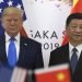 El presidente Donald Trump (izquierda) posa para una foto con el presidente chino Xi Jinping durante una reunión paralela a la cumbre del G20 en Osaka, Japón, el sábado 29 de junio de 2019. Foto: Susan Walsh / AP.
