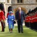Esta foto de archivo del viernes 13 de julio del 2018 muestra al presidente de Estados Unidos Donald Trump junto a la reina Isabel pasando revisión a la Guardia de Honor en en el Castillo de Windsor en Windsor, Inglaterra. Foto: Pablo Martínez Monsivais/AP.