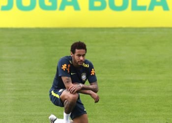 Neymar durante una práctica de la selección brasileña en Teresópolis, el sábado 25 de mayo de 2019. Foto: Silvia Izquierdo/AP.