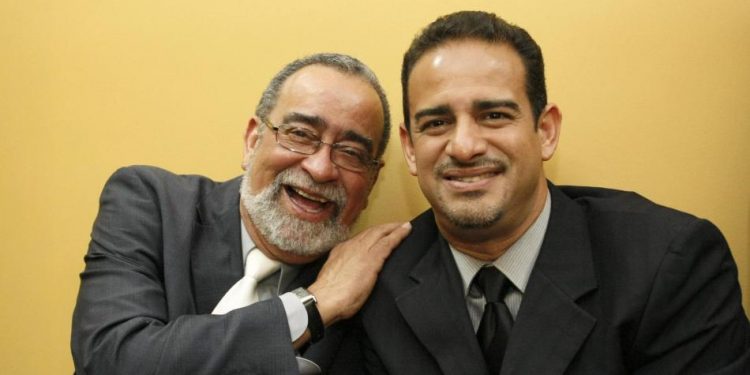 Andy Montañez Jr junto a su padre. Foto: El Tiempo.com