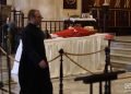 El cuerpo del fallecido cardenal Jaime Ortega en capilla ardiente en la Catedral de La Habana, el viernes 26 de julio de 2019. Foto: Otmaro Rodríguez.