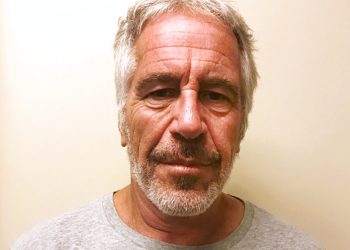Jeffrey Epstein, el financista acusado de abuso sexual de menores, en una foto del 28 de marzo del 2017 suministrada por el Registro de Delincuentes Sexuales del Estado de Nueva York,  via AP.