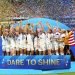 Las jugadoras de EE.UU. celebran su cuarto título mundial de fútbol, segundo de manera consecutiva, al derrotar a Holanda 2-0 en la final del Mundial de Francia, el domingo 7 de julio de 2019. Foto: @craiztanen / Twitter.