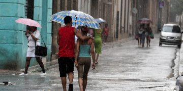 Lluvia en La Habana. Foto: Otmaro Rodríguez.