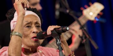 Omara Portuondo en el festival de Vitoria en el País Vasco, España. Foto: Gasteiz hoy / Archivo.