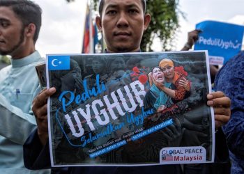 Protesta en Malasia en favor de la minoría uyghup de la región de Xinjiang. Foto: EFE.