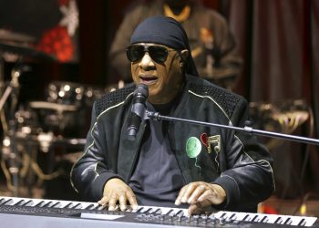 La leyenda de la música estadounidense Stevie Wonder. Foto: Willy Sanjuan/Invision/AP/ Archivo.
