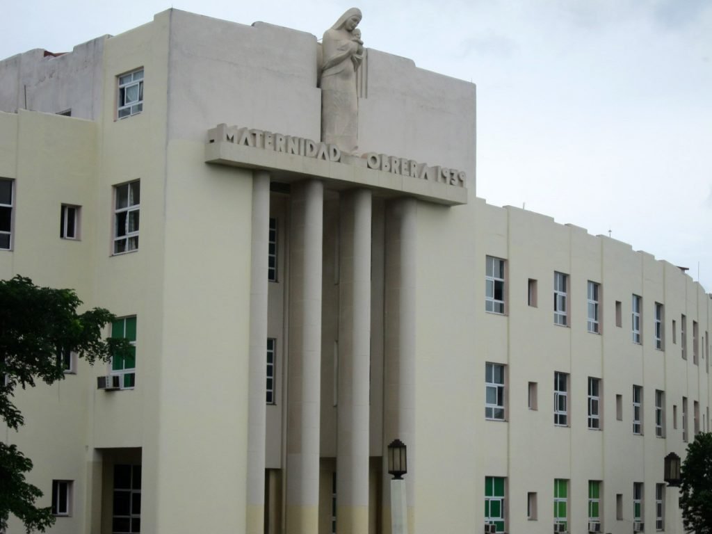 Hospital Maternidad Obrera, en Marianano, La Habana. Foto: habanartdeco.blogspot.com