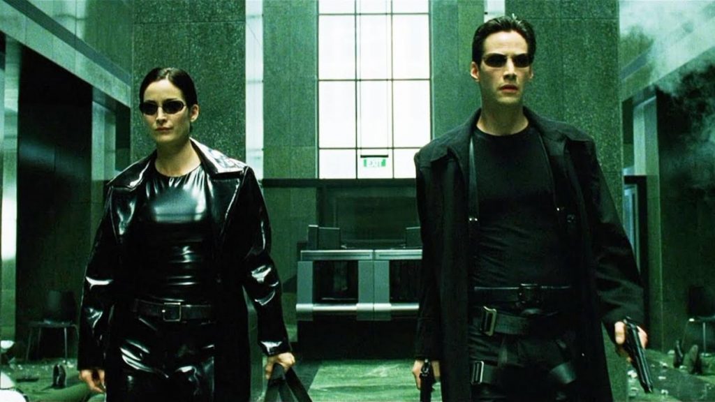 Fotograma del filme "The Matrix", con Keanu Reeves y Carrie-Anne Moss en los papeles protagónicos.