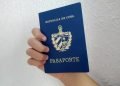 Pasaporte cubano. Foto: Archivo / OnCuba.