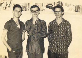 De izquierda a derecha Silvino García, Silvio Rodríguez y Oscar Cuesta, en 1966. Foto: Tomada de Segunda Cita.