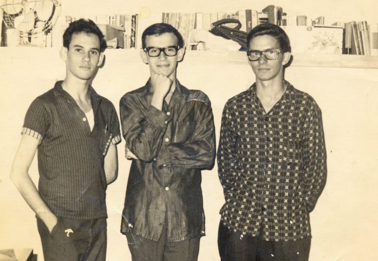De izquierda a derecha Silvino García, Silvio Rodríguez y Oscar Cuesta, en 1966. Foto: Tomada de Segunda Cita.
