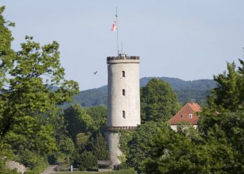 Castillo de Bielefeld, Alemania, una ciudad que, según una teoría conspirativa en broma, no existe. Foto: Friso Gentsch/dpa vía AP.