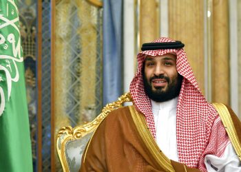 En esta imagen del 18 de septiembre de 2019, el príncipe heredero al trono de Arabia Saudí, Mohammed bin Salman durante una reunión con el secretario de Estado de Estados Unidos Mike Pompeo en Yidda, Arabia Saudí. Foto: Mandel Ngan/Pool Photo via AP.  Archivo.
