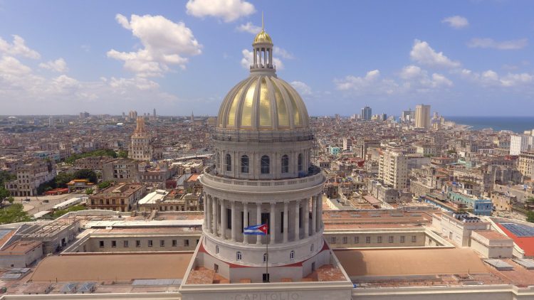 Imagen del Capitolio de La Habana tomada desde el aire por un drone. Foto: Naturaleza Secreta de Cuba / Facebook.