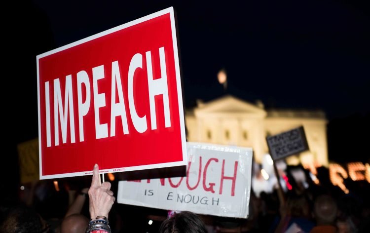 Manifestantes contra Trump frente de la Casa Blanca en 2018. Foto: Bill Clark / CQ Roll Call/AP.