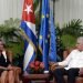 La jefa de la diplomacia europea, Federica Mogherini, conversa con el presidente cubano, Miguel Díaz-Canel, en La Habana, el lunes 9 de septiembre de 2019. Foto: @CubaMINREX / Twitter.