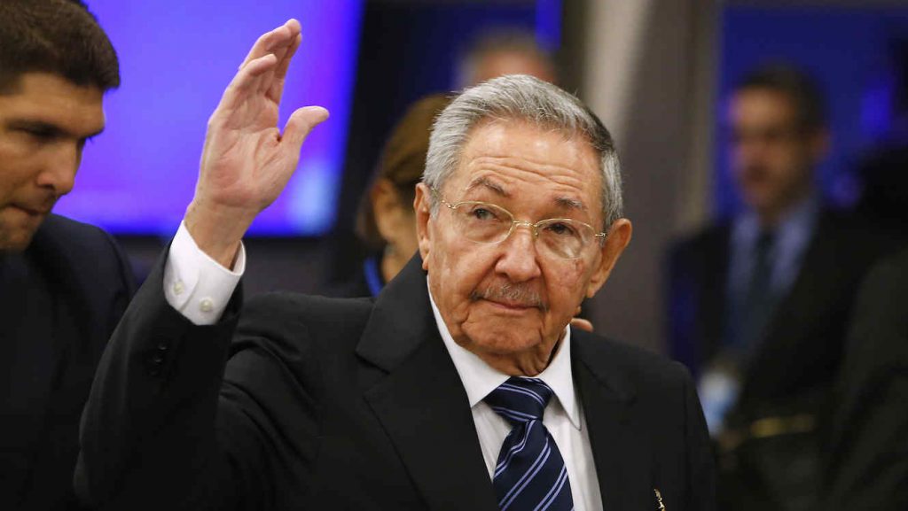 Foto de archivo del Raúl Castro llegando a una sesión de la Asamblea General de la ONU, en Nueva York, EE.UU., en sus últimos años como presidente de Cuba. Foto: Jason DeCrow / AP / Archivo.